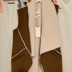 NWT Dylan Sherpa Vest Size Medium